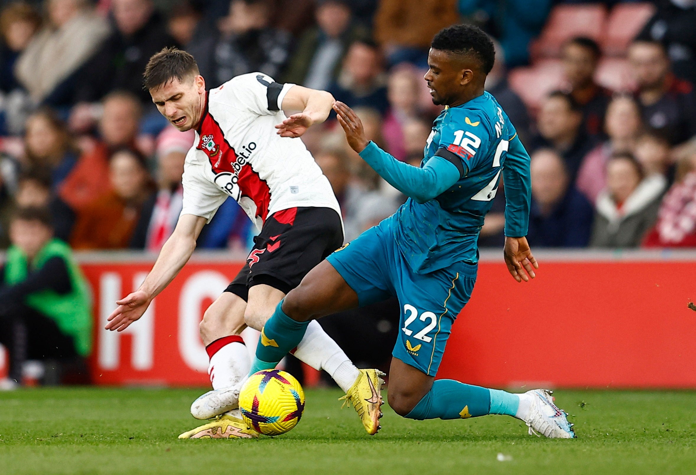 Nhận định soi kèo Southampton vs Wolves lúc 22h00 ngày 15/3/2025