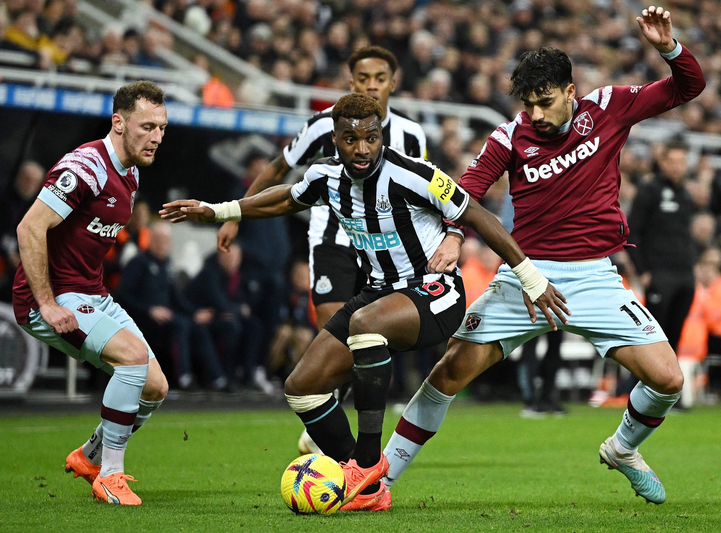 Nhận định soi kèo West Ham United vs Newcastle United lúc 03h00 ngày 11/3/2025